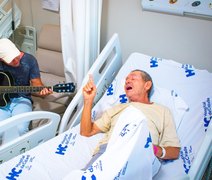 VÍDEO: Paciente com suspeita de Alzheimer consegue lembrar da paixão pela música
