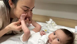 Filha de Thaila Ayala recebe alta de hospital após quadro de pneumonia