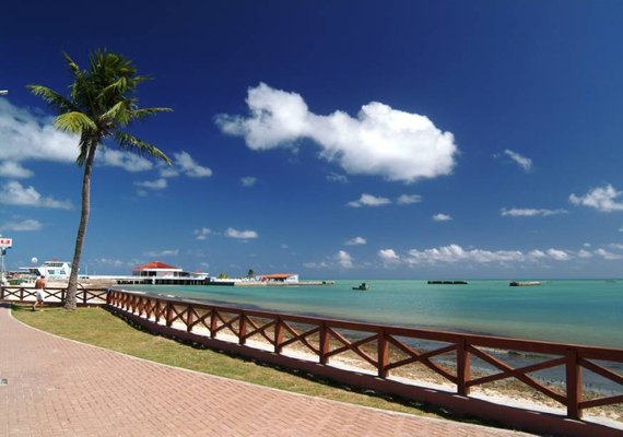 Turismo cresceu em Alagoas, mas aeroporto precisa de investimentos