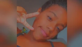 Morre menina imprensada por carro alegórico no Rio