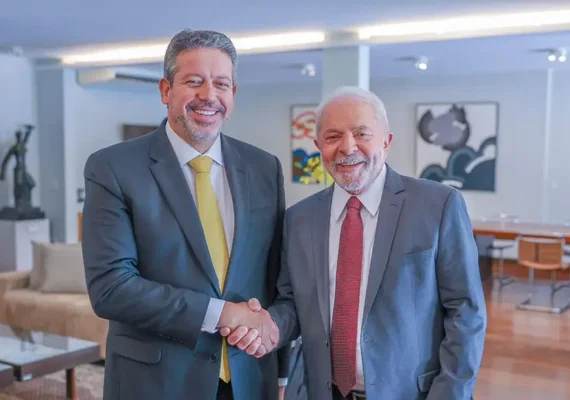 PT formaliza apoio à reeleição de Lira nesta terça-feira (29)