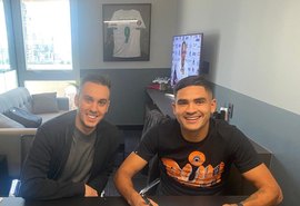 CRB anuncia a contratação do centroavante Júnior Brandão, ex-Atlético-GO