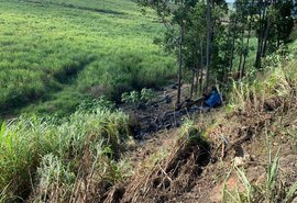 Dois motoristas morrem após colisão entre caminhões na BR-104, em São José da Laje