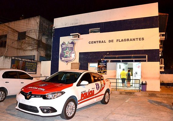 Jovens são presos com mais de 1 kg de maconha em Rio Largo