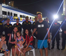 Família brasileira é resgatada após 9 horas à deriva no mar do Caribe; veja video