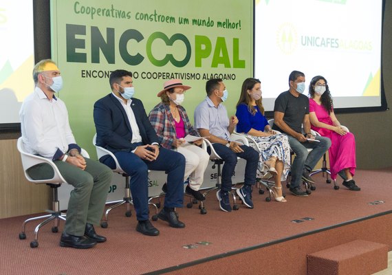 Unicafes AL comemora sucesso do ENCOOPAL 2022