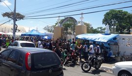 Homenagens pelo Dia de Finados lotam cemitérios de Maceió