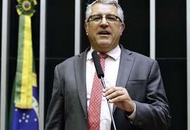 Projeto prevê impeachment de presidente que desrespeitar orientação de saúde pública durante pandemia