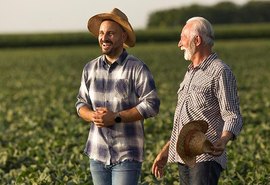 Cooperativas impulsionam agropecuária nacional em meio à retração do PIB
