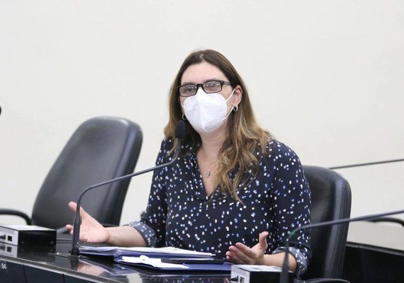 Deputada estadual diz que leis estão sendo ignoradas pelo chefe do Poder Executivo