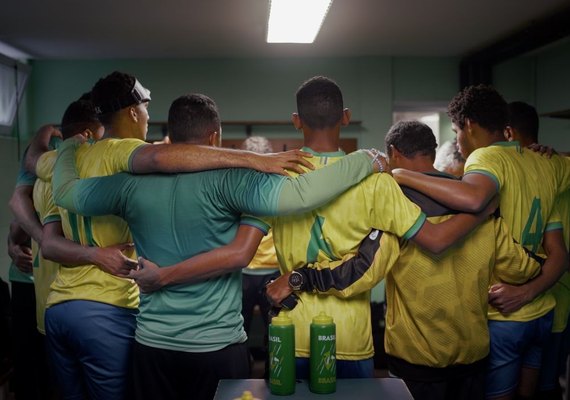 Seleção brasileira de futebol de cegos ganha destaque com exibição de filme