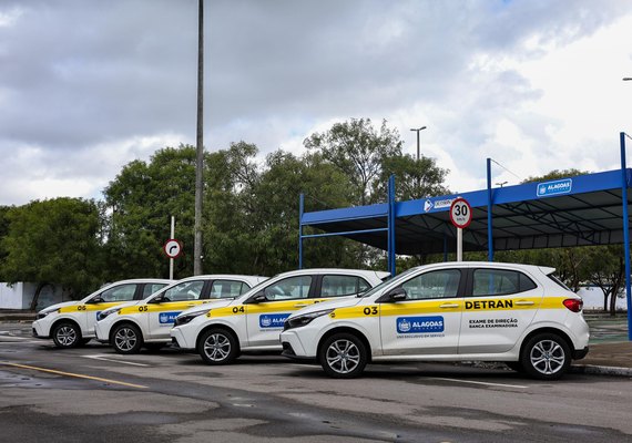 Detran Alagoas oferta carros automáticos gratuitos para exames práticos