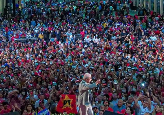 “Vai ter que aprender a perder”, diz Lula em discurso em Maceió ao se referir a Bolsonaro