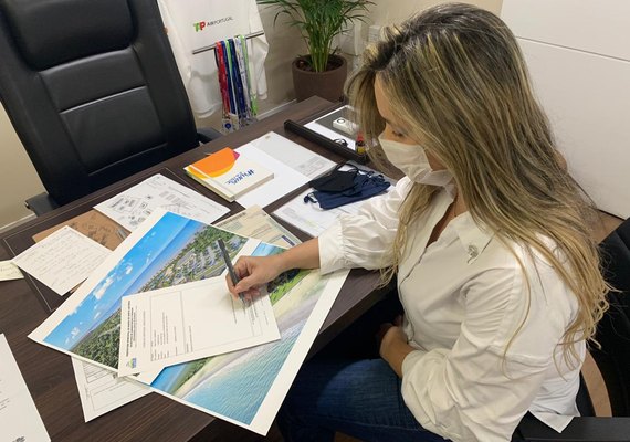 Prefeita da Barra de Santo Antônio libera construção de hotel que vai gerar mais de 300 empregos