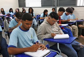 Pé-de-Meia: nascidos em setembro e outubro recebem nova parcela de R$ 200