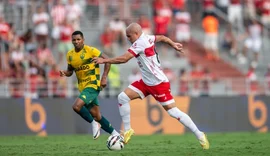 CRB domina e goleia o Cuiabá por 3 a 0 no Estádio Rei Pelé
