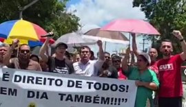 Profissionais do Hospital Veredas bloqueiam parte de via em protesto contra salários atrasados