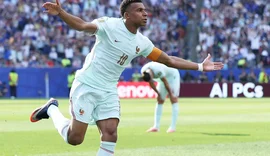 França derrota Marrocos por 2 a 0 e avança à semifinal da Copa