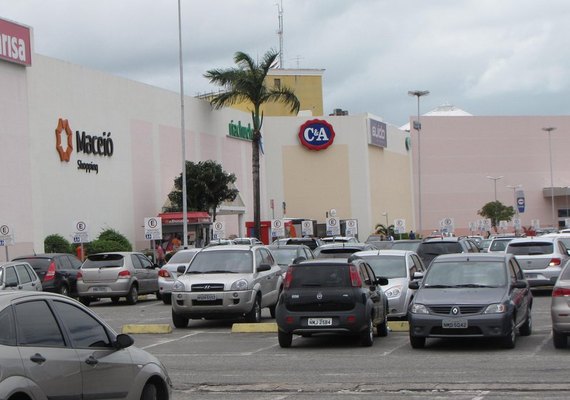 Gestantes e pessoas com crianças de colo terão vagas prioritárias em estacionamentos