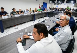 Reajuste dos servidores: Governo de Alagoas confirma queda na arrecadação, mas mantém diálogo com categorias