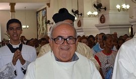 Padre Manoel Henrique morre aos 77 anos, em Maceió