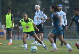 Seleção brasileira feminina faz oito gols contra Equador