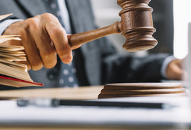 Bancos devem indenizar homem em R$ 27 mil por empréstimos não contratados