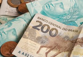 Mais de 20 milhões de pessoas correm o risco de perder o auxílio emergencial