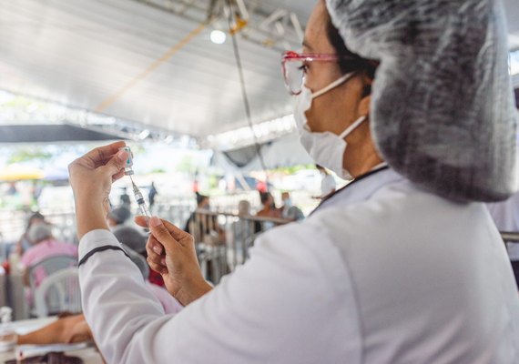 Prefeitura de Maceió suspende aplicação da 1ª dose de vacinas contra covid-19 no fim de semana
