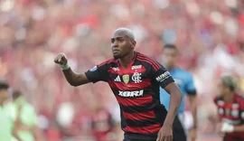 Flamengo acerta venda de Lorran para futebol dos Emirados Árabes