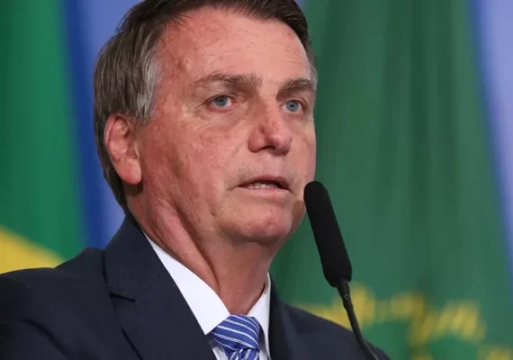 Presidente veta fundo eleitoral de R$ 5,7 bilhões para 2022