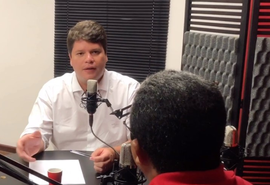 Davi Davino: Estamos vivendo desigualdade social histórica