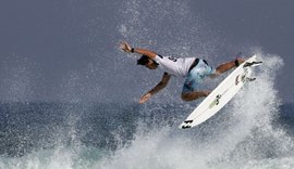 Onze brasileiros passam para 3ª fase do mundial de surfe