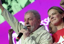 Lula avalia desistir de pedido de soltura para barrar discussão no STF