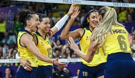 Brasil vence Japão no vôlei feminino e garante vaga nas quartas de final