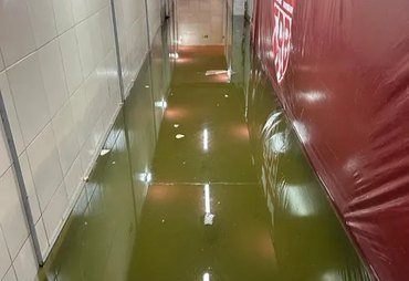 Chuva interdita acesso e obriga mudança de rota no estádio Rei Pelé