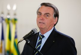 Bolsonaro diz que divulgará nome das pessoas que aprovaram a vacina Pfizer para crianças