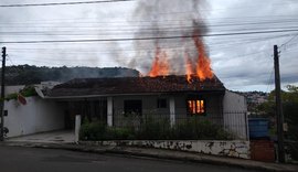 Residência pega fogo e mata morador em Ibateguara no interior de Alagoas