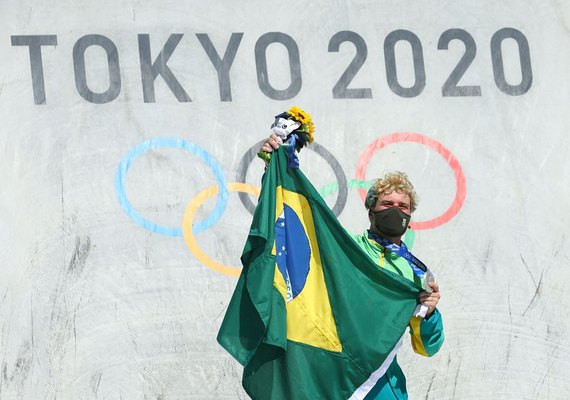 Pedro Barros conquista a medalha de prata no skate park