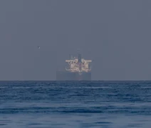 Irã ameaça voltar a fechar Estreito de Ormuz em meio a bloqueio naval dos EUA