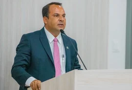 'Estão destruindo a nossa cidade': vereador convida diretoria da BRK para esclarecimentos na Câmara