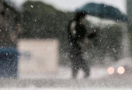 Inmet emite alerta de chuvas intensas e alagamentos para 10 cidades de Alagoas