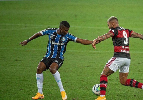 Grêmio e Flamengo fazem jogo atrasado em Porto Alegre