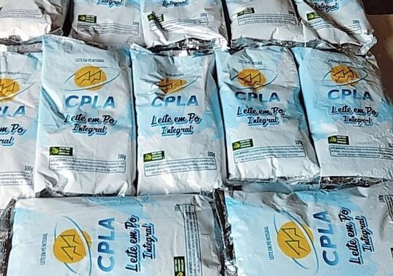 Leite em pó da CPLA é distribuído no interior de Alagoas