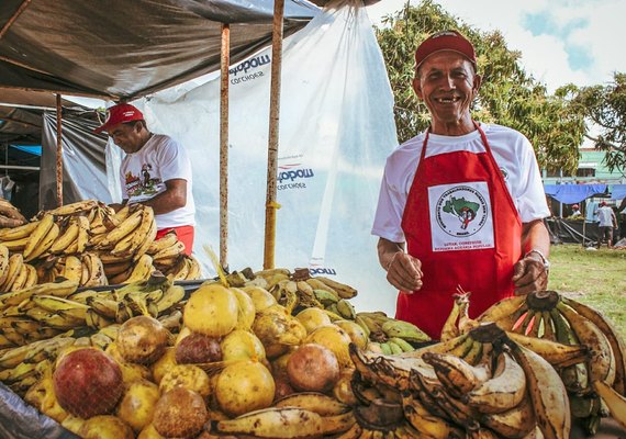 Mais de 250 feirantes iniciam 19ª Feira da Reforma Agrária em Maceió
