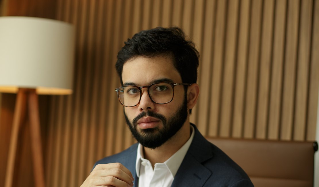 Transplante capilar: por que a linha frontal “perfeita” pode não ser a mais adequada para cada rosto?