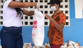 Assistência Social distribui leite para famílias em Branquinha