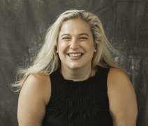 Alice Caymmi faz tributo emocionante a Nana Caymmi no Projeto Seis & Meia