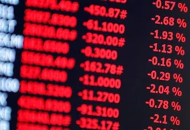 Dólar cai abaixo de R$ 5 e Bolsa dispara após 1º turno
