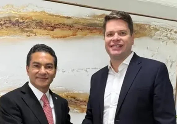 Enquanto rivais aguardam JHC, Davi disputa Senado em qualquer hipótese